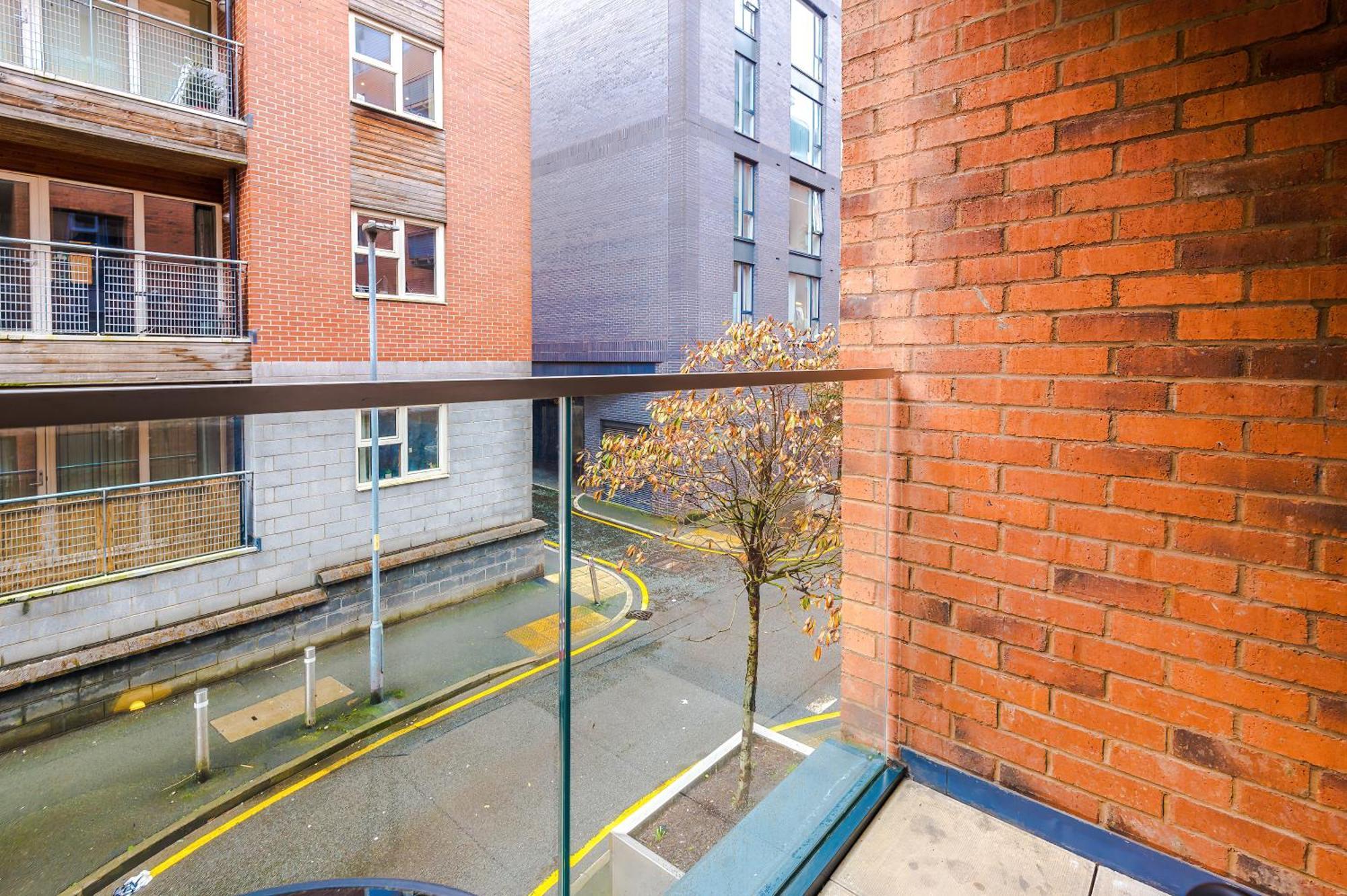 Hilltop Serviced Apartments- Northern Quarter マンチェスター エクステリア 写真